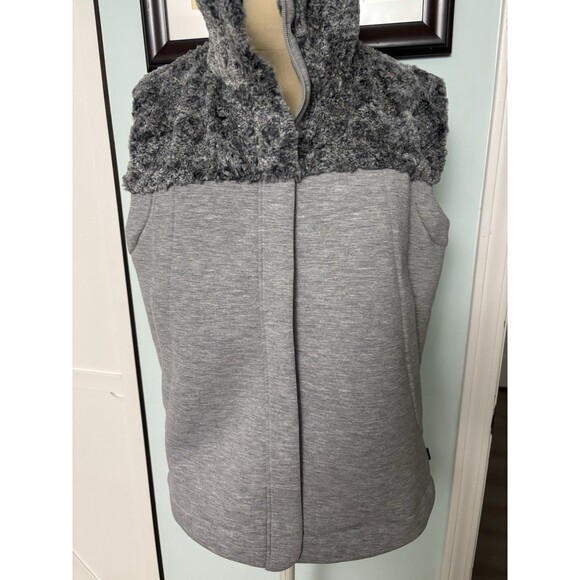The North Face Jackets & Blazers - Women's  Gray North Face Hybrination Thermal 3D Vest Faux Fur Trim Size M
